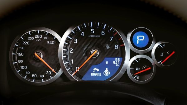 Nissan GT-R gauge cluster